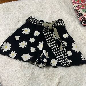 Sandro Paris-maje Floral Black and White Women's Shorts